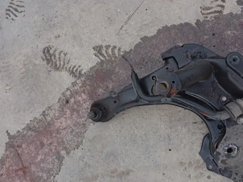 Ψαλίδι Εμπρός Αριστερό για DAIHATSU CUORE (2007 - ) VIII 1000 1KR-FE petrol 70 *ΔΒ* Italy