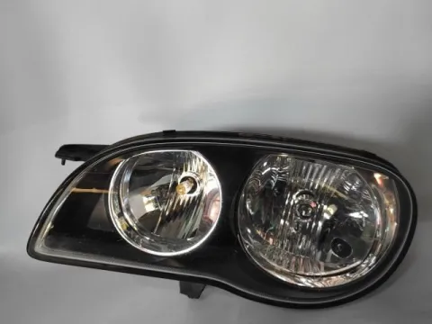 Φανάρι Εμπρός Αριστερό για TOYOTA COROLLA (2000 - 2002) (ZE111)