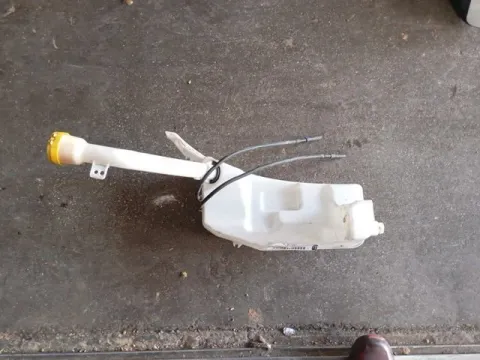 Δοχείο Υαλοκαθαριστήρων Με Μοτέρ για RENAULT CLIO (2013 - 2016) 