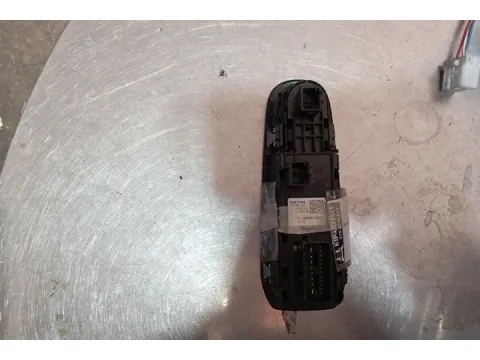 Διακόπτης Παραθύρων Κεντρικός Αριστερής 4πλός 6+20pin για PEUGEOT 308 (2014 - 2017)  - 