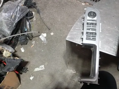 Διακόπτης Παραθύρων Κεντρικός Αριστερής 4πλός 3pin για FORD FOCUS (2008 - 2010) Mk2b (DA3 - C307) Hatchback - 5dr 