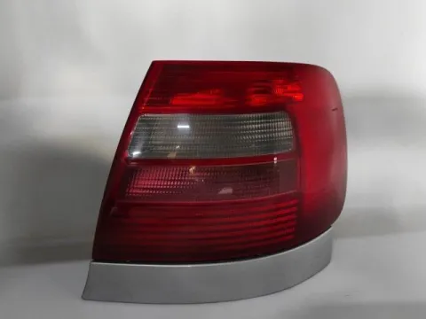 Φανάρι Πίσω Δεξί Λευκό Φλας Πάνω για AUDI A4 (1999 - 2001) (8D)