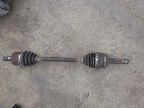 Ημιαξόνιο Εμπρός Αριστερό για HYUNDAI i20 (2009 - 2011) 1400 Diesel CRDi D4FC 90hp Italy