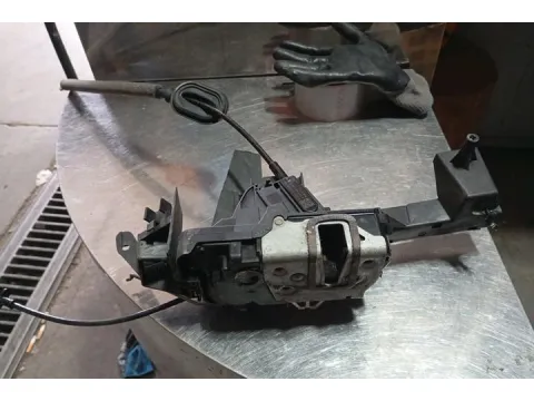 Ηλεκτρομαγνητική Κλειδαριά Εμπρός Αριστερή 4pin για FORD FIESTA (2017 - )  - 