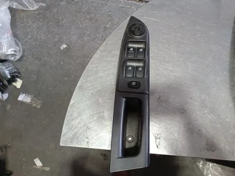 Διακόπτης Παραθύρων Κεντρικός Αριστερής 4πλός 14+7pin   για HYUNDAI GETZ (2002 - 2005) (TB) Hatchback - 5dr 