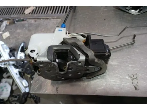 Ηλεκτρομαγνητική Κλειδαριά Εμπρός Δεξιά 5pin για OPEL ASTRA (2010 - 2012) J Hatchback - 5dr  - 