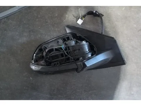 Καθρέπτης Εξωτερικός Δεξιός Ηλεκτρικός Θερμαινόμενος Με Φλας 8pin Με Ελαττωματική Φίσα Χωρίς Καπάκι για TOYOTA YARIS (2020 - ) (XP210)  - 