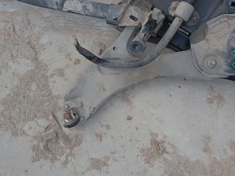 Ψαλίδι Εμπρός Αριστερό για CITROEN C4 (2020 - ) F-L 1200 (HN05) 12V Turbo 110hp Petrol *ΔΒ* Italy