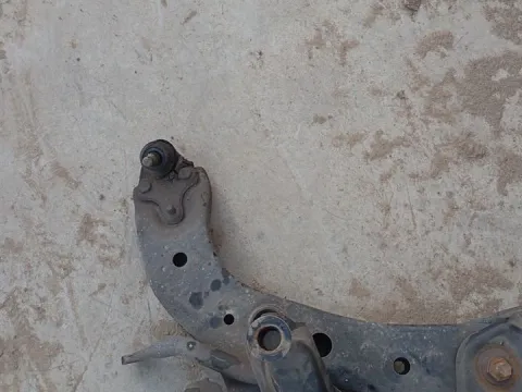 Ψαλίδι Εμπρός Δεξί για TOYOTA RAV-4 (2006 - 2009) (XA30) 2000 (1AZ-FE) petrol 152 (ACA30) VVT - i *ΔΒ* Italy