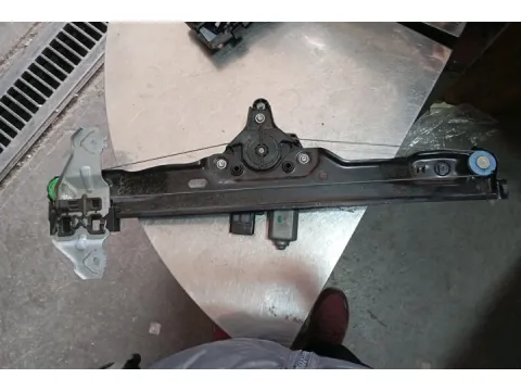 Γρύλος Παραθύρου Ηλεκτρικός Εμπρός Αριστερός 6pin  για NISSAN QASHQAI (2014 - 2017) ( J11 ) SUV - ΕΚΤΟΣ ΔΡΟΜΟΥ - 5dr , RENAULT KADJAR (2016 - ) SUV- ΕΚΤΟΣ ΔΡΟΜΟΥ - 5dr * O* - 