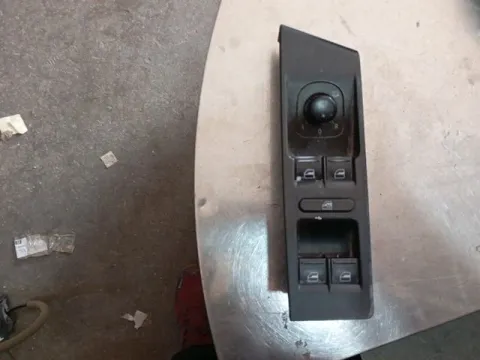 Διακόπτης Παραθύρων Κεντρικός Αριστερής 8+( 6pin καθρεπτών ) για VW PASSAT (2011 - 2014) (B7) 