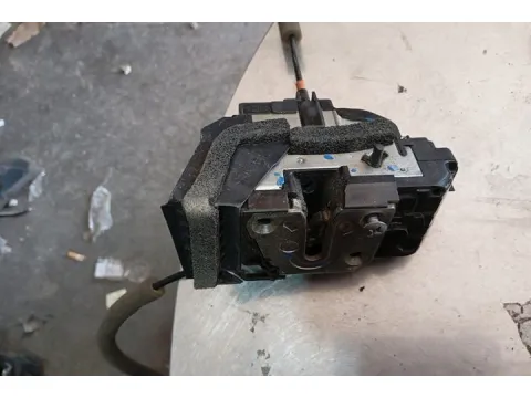 Ηλεκτρομαγνητική Κλειδαριά Εμπρός Αριστερή 3pin  για NISSAN QASHQAI (2014 - 2017) ( J11 ) SUV - ΕΚΤΟΣ ΔΡΟΜΟΥ - 5dr , RENAULT KADJAR (2016 - ) SUV- ΕΚΤΟΣ ΔΡΟΜΟΥ - 5dr  - 