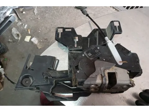 Ηλεκτρομαγνητική Κλειδαριά Εμπρός Αριστερή 5pin  για FORD FIESTA (2012 - 2017) Mk7  - 