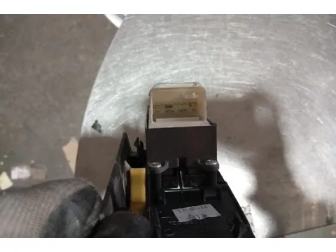 Διακόπτης Παραθύρων Κεντρικός Αριστερής 4πλός 15pin για TOYOTA AURIS (2013 - 2015)  - 