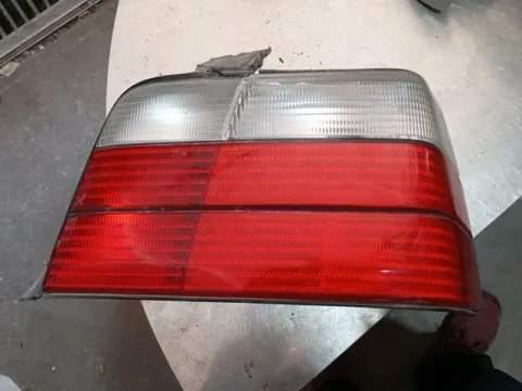  Πλακέτα Φανού Πίσω Δεξιά για BMW 3 Series (1990 - 1995) (E36) , (1995 - 2000) (E36 F-L) 