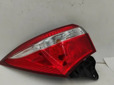 Φανάρι Πίσω Αριστερό για TOYOTA COROLLA (2016 - ) Sedan - 4dr