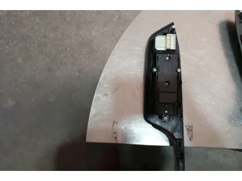 Διακόπτης Παραθύρων Κεντρικός Αριστερής 4πλός 9+20pin για TOYOTA C-HR (2020 - ) SUV- ΕΚΤΟΣ ΔΡΟΜΟΥ- 5dr  - 