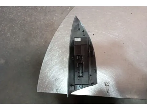 Διακόπτης Παραθύρων Κεντρικός Αριστερής 4πλός 16+3pin για NISSAN JUKE (2010 - 2014) (F15)  - 