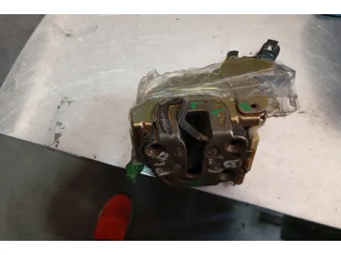 Ηλεκτρομαγνητική Κλειδαριά Εμπρός Αριστερή 2pin για NISSAN PRIMERA (1990 - 1993) (P10) , (1994 - 1996) (P10)  - 