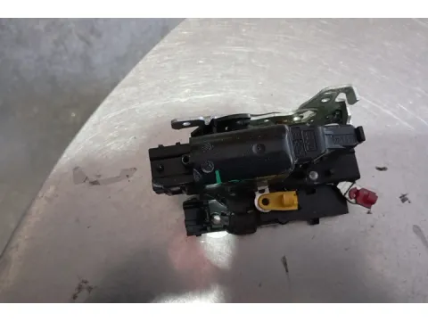 Ηλεκτρομαγνητική Κλειδαριά Πίσω Αριστερή Δίφυλλη 2pin για DACIA DOKKER (2014 - )  - 