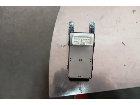 Διακόπτης Παραθύρων Κεντρικός Αριστερής 2πλός  11pin για HYUNDAI i20 (2009 - 2011)  - 