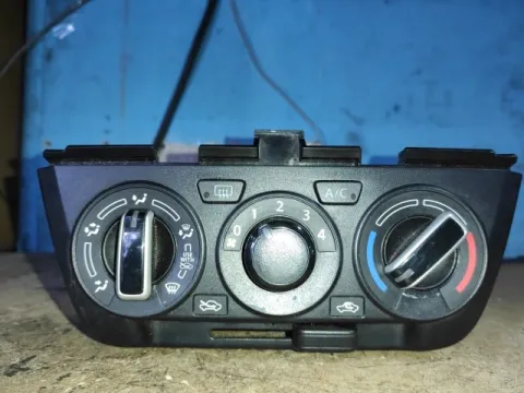 Χειριστήρια Καλοριφέρ 74400A52R0 για SUZUKI SWIFT (2017 - ) () 