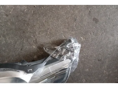 Φανάρι Εμπρός Αριστερό LED Με Προβολέα Σπασμένη Βάση για PEUGEOT 208 (2012 - 2016) ( )  - 