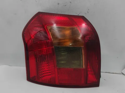 Φανάρι Πίσω Αριστερό για TOYOTA COROLLA (2002 - 2004) (E120) Hatchback - 3dr (KM22) , Ηatchback - 5dr (KM22)