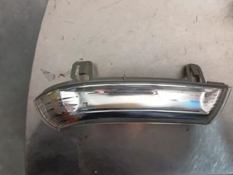 Φλας Εμπρός Δεξιό Καθρέπτη Ιμιτασιόν  για VW GOLF (2004 - 2008) Mk5 (1K1) 