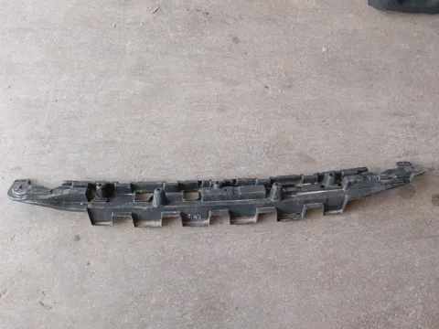 Βάση Προφυλακτήρα Πίσω Μεσαία Πλαστική 52173353 για JEEP AVENGER (2023 -) 