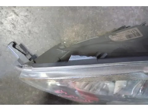 Φανάρι Εμπρός Αριστερό Ελαττωματικό + Σπασμένη Βάση για TOYOTA YARIS (2003 - 2005) (XP10)  - 