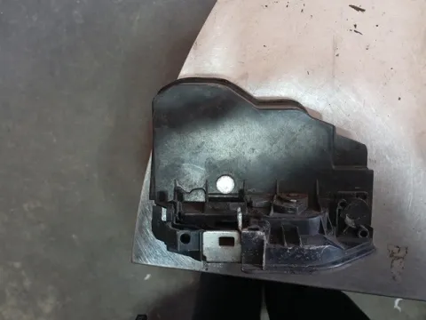 Ηλεκτρομαγνητική Κλειδαριά Πίσω Αριστερή 7pin για BMW X3 (2007 - 2011) (E83 F-L) , 3 Series (2008 - 2012) (E90-1-2-3 F-L) , 1 Series (2007 - 2012) , 5 Series (2007 - 2010) (E60 