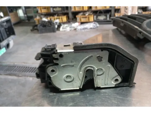 Ηλεκτρομαγνητική Κλειδαριά Πίσω Αριστερή 7pin για BMW X3 (2007 - 2011) (E83 F-L) , 3 Series (2008 - 2012) (E90-1-2-3 F-L) , 1 Series (2007 - 2012) , 5 Series (2007 - 2010) (E60  - 