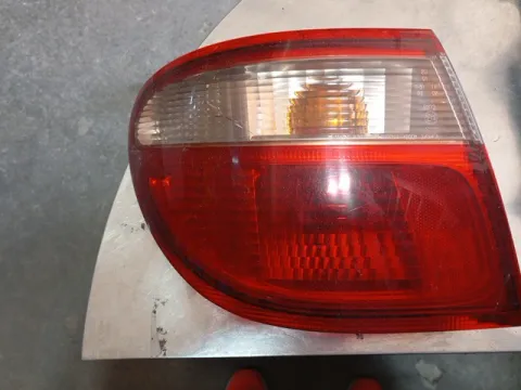 Φανάρι Πίσω Αριστερό Ελαττωματικό  για NISSAN ALMERA (2000 - 2002) (N16) , (2002 - 2006) (N16) 