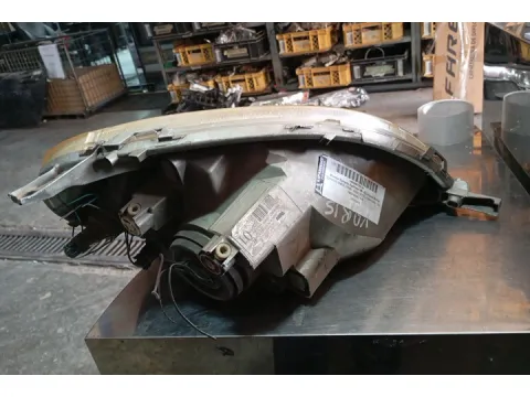 Φανάρι Εμπρός Αριστερό Με Εξωτερικό Μοτέρ Με Σπασμένη Βάση για TOYOTA YARIS (1999 - 2002) (XP10)  - 