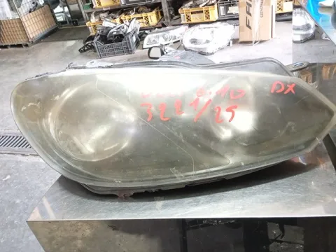 Φανάρι Εμπρός Δεξί Θολό  Μαύρο Φόντο για VW GOLF (2009 - 2013) Mk6 (5K1) 