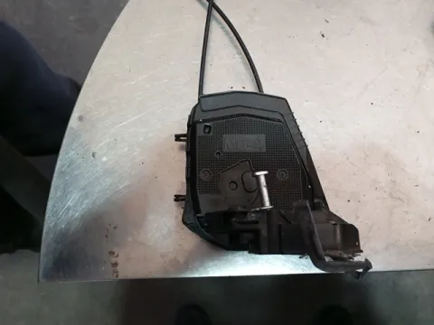 Ηλεκτρομαγνητική Κλειδαριά Πίσω Αριστερή 2pin για TOYOTA YARIS (2006 - 2009) (KL9) , (2009 - 2012) (XP90) 