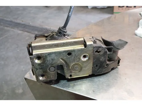 Ηλεκτρομαγνητική Κλειδαριά Εμπρός Αριστερή 4pin για NISSAN PRIMERA (2002 - 2007) (P12)  - 