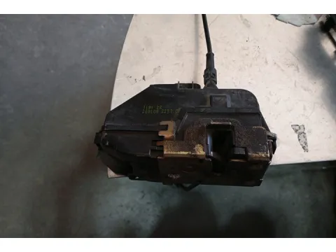 Ηλεκτρομαγνητική Κλειδαριά Εμπρός Αριστερή 4pin για NISSAN PRIMERA (2002 - 2007) (P12)  - 