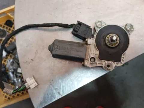 Γρύλος Παραθύρου Μοτερ Εμπρός Αριστερό 6pin 990596100 για MERCEDES C - CLASS (2000 - 2003) (W203) Sedan - 4dr , (2004 - 2007) (W203) *O*