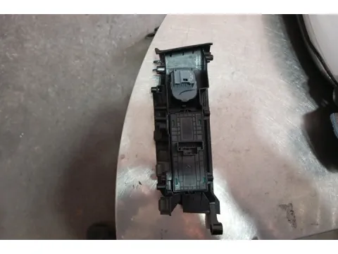 Διακόπτης Παραθύρων Κεντρικός Αριστερής 8+6pin για AUDI A1 (2018 - ) (GB)  - 