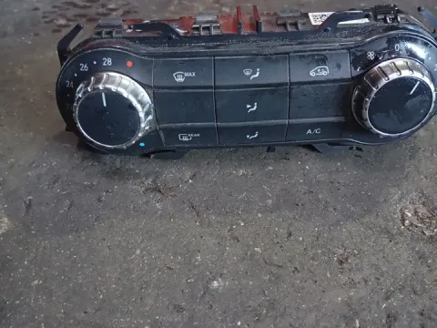 Χειριστήρια Καλοριφέρ LUA2469002208 για MERCEDES A - CLASS (2013 - 2018) (W176) 