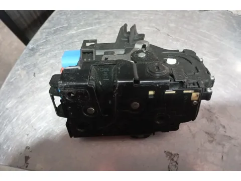 Ηλεκτρομαγνητική Κλειδαριά Πίσω Δεξιά 7pin 7L0839016D για VW GOLF (2004 - 2008) Mk5 (1K1)  - 