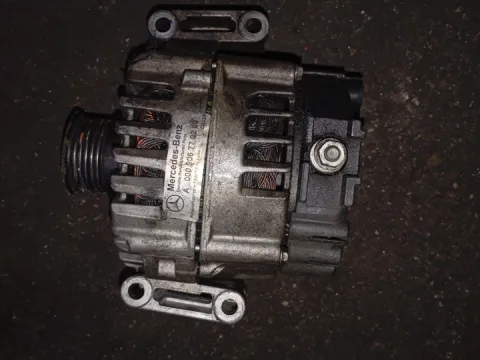 Δυναμό - Εναλλάκτης  A0009067702 για MERCEDES E - CLASS (2009 - 2012) (W212) 2150 (OM 651.911) diesel 170 E 220 CDI 