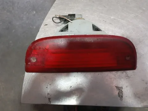 Φανάρι Πίσω Μεσαίο Στόπ Πορτ-μπαγκάζ Ανακλαστικό για JEEP CHEROKEE (2002 -2005) (KJ) 