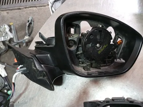 Καθρέπτης Εξωτερικός Δεξιός Ηλεκτρικός Θερμαινόμενος Χωρίς  Φλας Χωρίς Καπάκι Χωρίς Κρύσταλλο 6+4pin  για CITROEN C3 (2017 - 2020) 