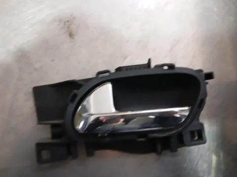 Πετούγια Πόρτας Εσωτερική Εμπρός Αριστερή για CITROEN C4 (2004 - 2007) (LC) , (2007 - 2011) , PEUGEOT 308 (2008 - 2011) , (2011 - 2013) ( ) , RCZ (2010 - ) 