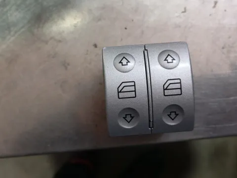 Διακόπτης Παραθύρων Κεντρικός Αριστερής 2πλός 6pin  για MERCEDES SLK (2004 - 2008) (R171) , (2008 - 2011) (R171) 