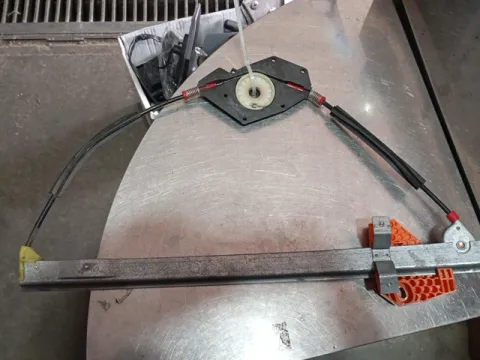 Γρύλος Παραθύρου Ηλεκτρικός Εμπρός Δεξιός Χωρίς Μοτέρ 96FGA23200BC για FORD FIESTA (1996 - 1999) Mk4a (JA) Hatchback - 5dr , (1999 - 2002) Mk4b Hatchback - 5dr (JA) 