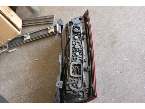 Πλακέτα Φανού Πίσω Αριστερά για RENAULT EXPRESS ( 2021 - ) Mini Van  - 